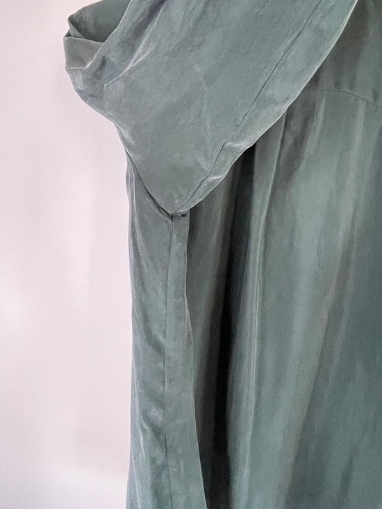 HATCH 100% Cupro Button Front Blouse Evergreen Size M-L - Picture 5 of 11